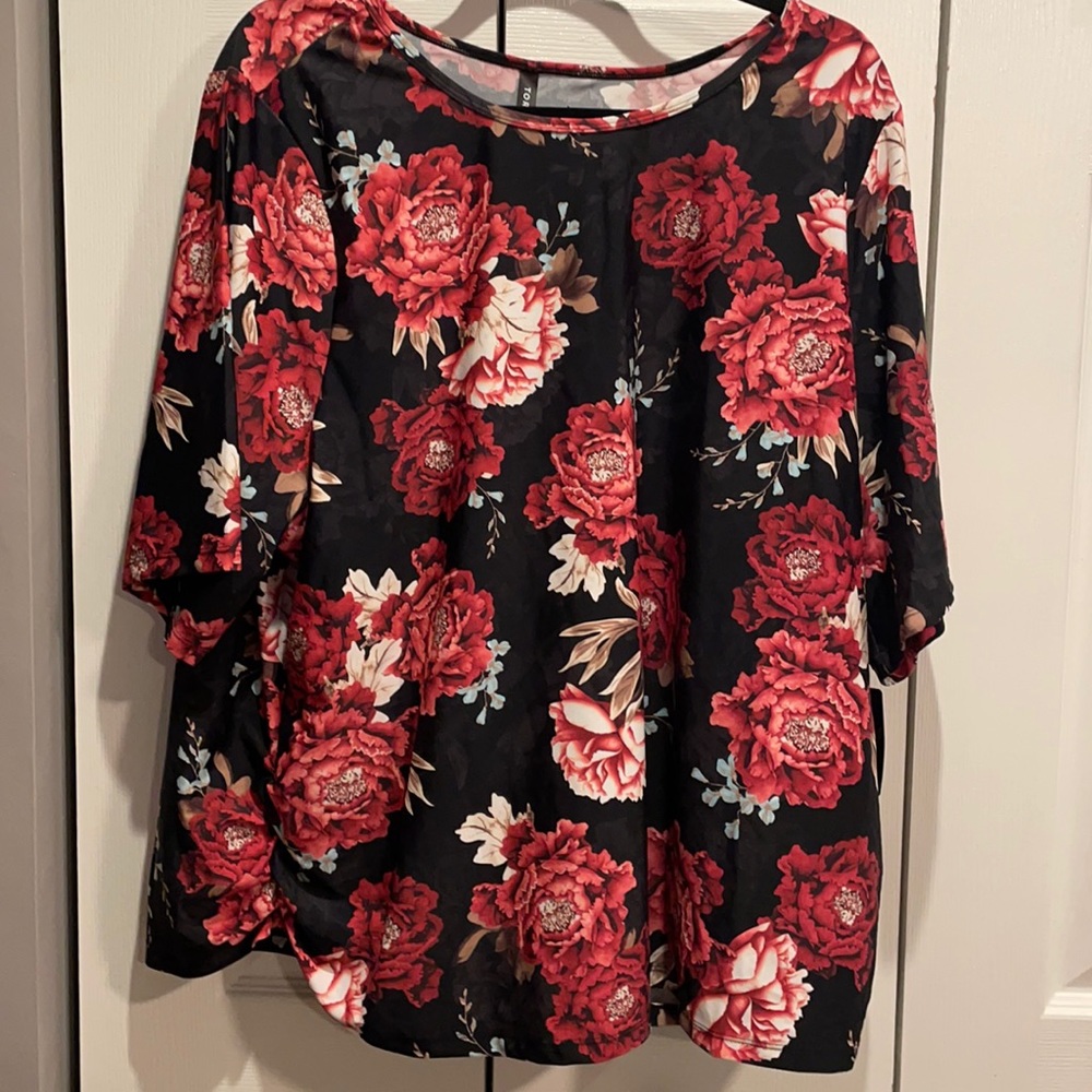 NWT! Torrid Active Swim. Size 4 swim floral shirt
